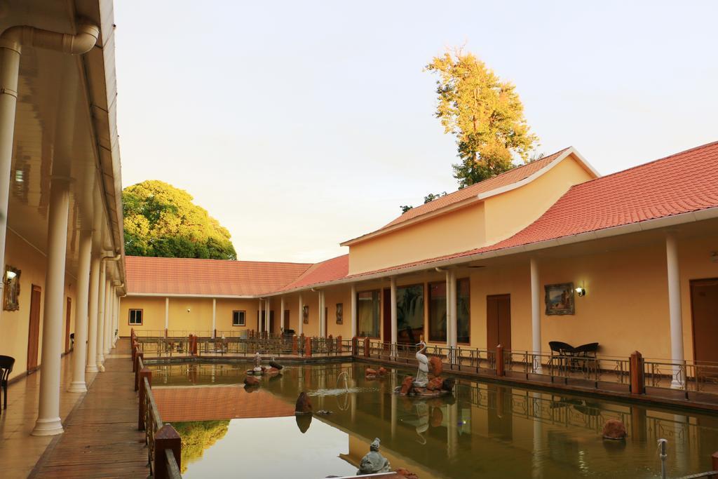 Oriental Swan Hotel Livingstone Exterior foto